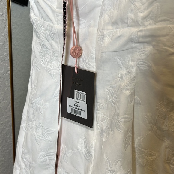 HOUSE OF CB 'Odessa' White Embroidered Mini Dress NWOT - Picture 11 of 12